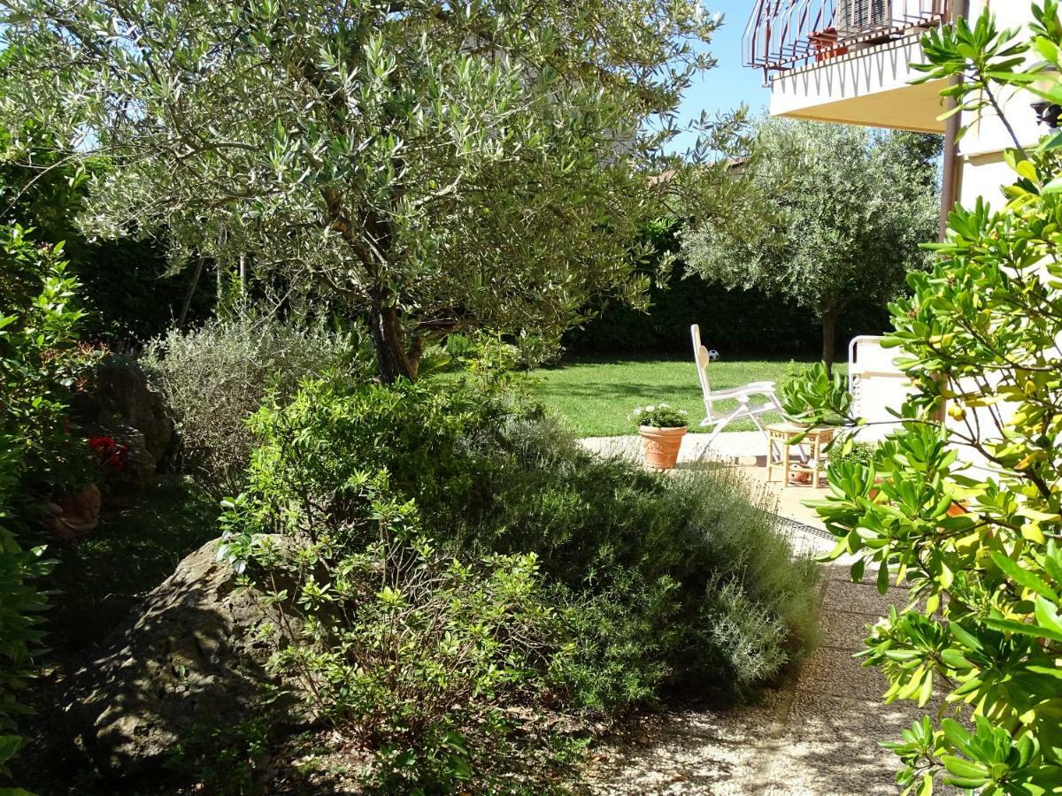 B&B La Dolce Vita Марсилиана Екстериор снимка
